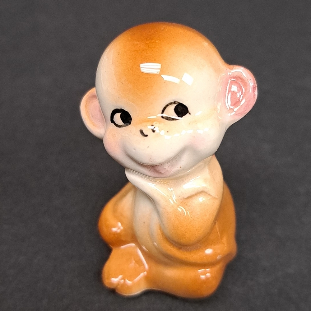 Vintage Napcoware anthropomorphic ceramic miniature Monkey  figure marked Japan